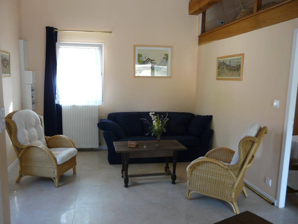 Gîte Des Vergnes Esse Exterior foto
